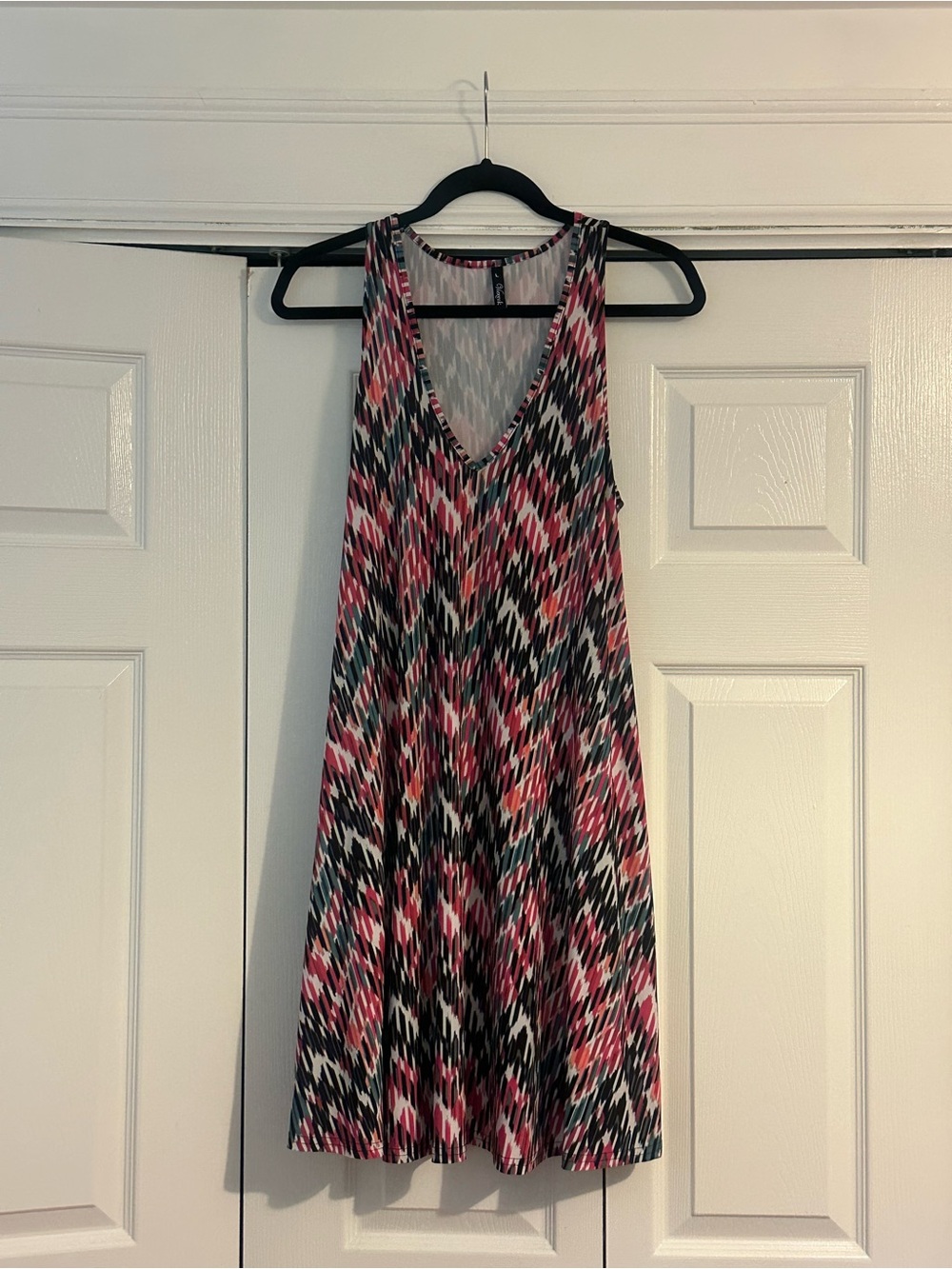 Sleeveless V-Neck Pink Patterned Swing Dress